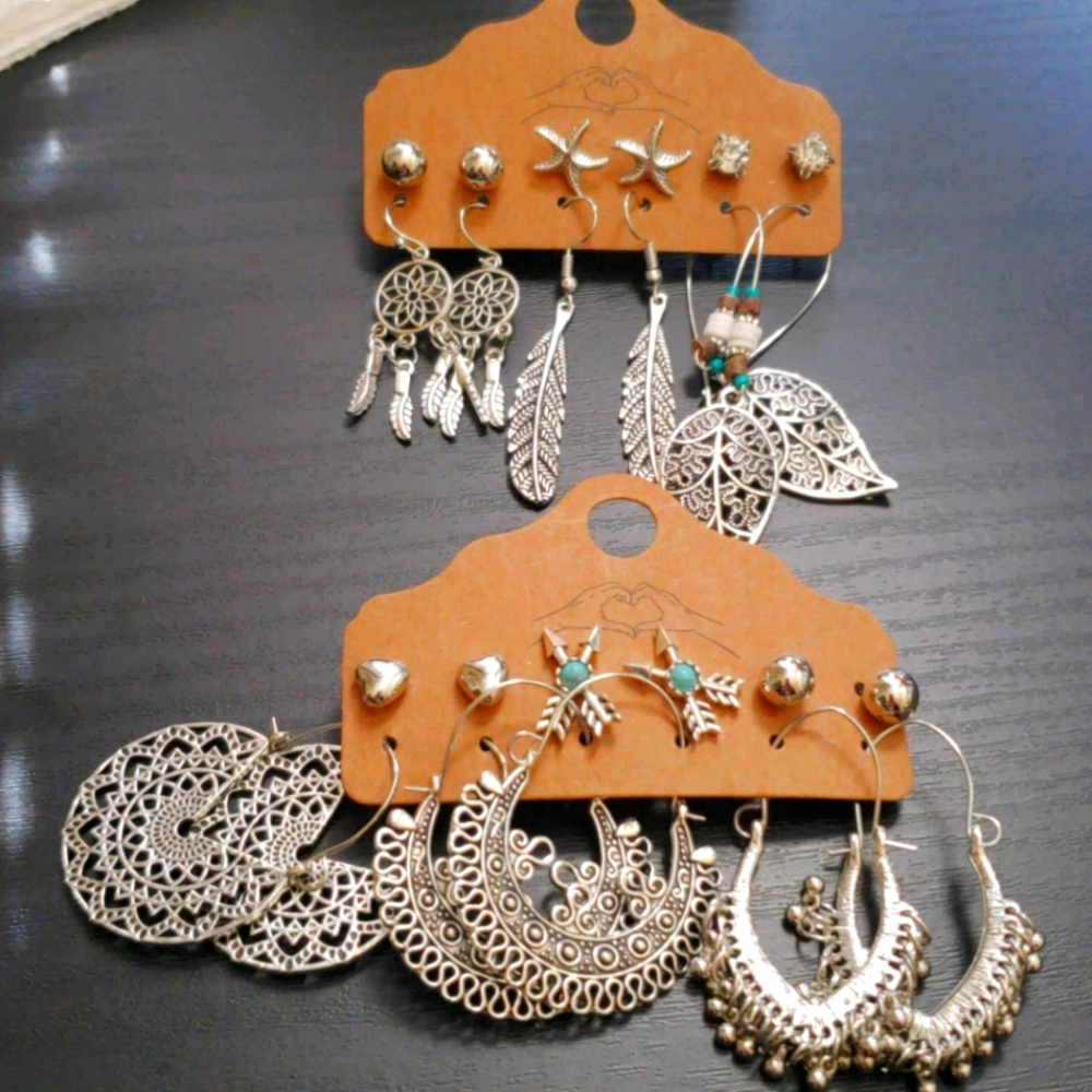 12 pairs of earrings brand new costume jewelery